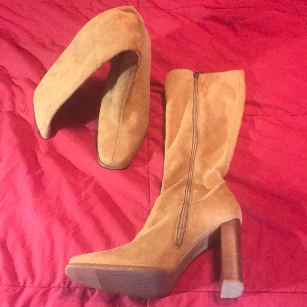 Suede boots